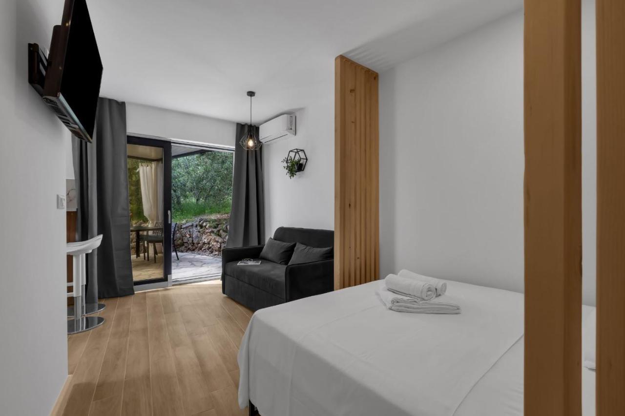 Apartments Lucky Brela Exterior foto